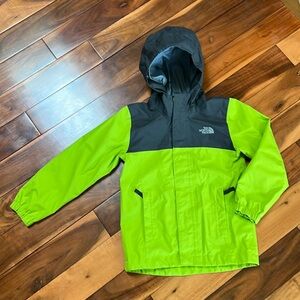 North Face boys rain jacket size XXS 5 lime green and grey